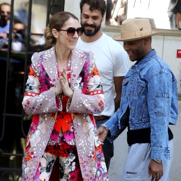Céline Dion quitte l'hôtel Royal Monceau, à Paris, le 14 juin 2017.