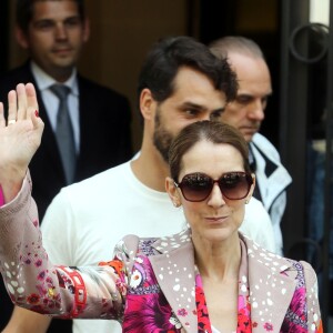 Céline Dion quitte l'hôtel Royal Monceau, à Paris, le 14 juin 2017.