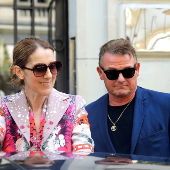 Céline Dion quitte l'hôtel Royal Monceau, à Paris, le 14 juin 2017.