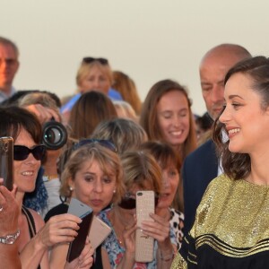 Marion Cotillard - Arrivées à la cérémonie de clôture du 31e Festival du Film de Cabourg, Journées Romantiques le 17 juin 2017. © Coadic Guirec / Bestimage