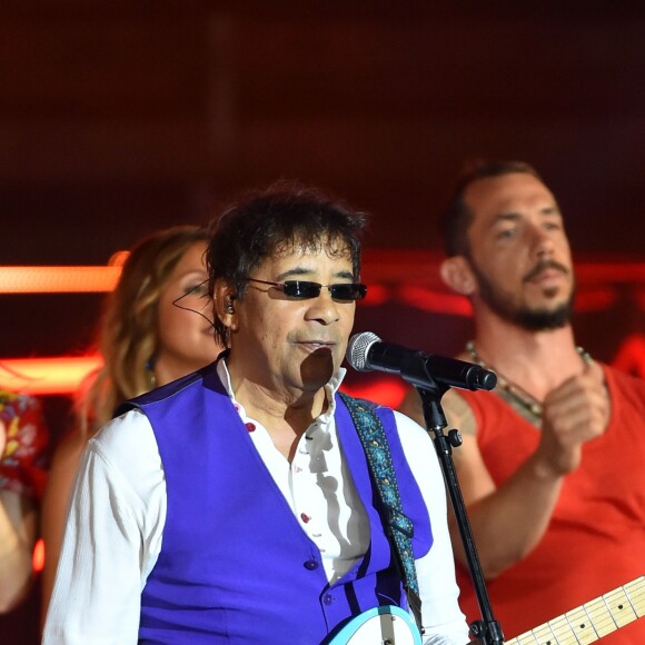Exclusif - Laurent Voulzy lors de l'émission "La chanson de l'année fête la musique" dans les arènes de Nîmes, diffusée en direct sur TF1 le 17 juin 2017. © Bruno Bebert/Bestimage
