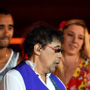 Exclusif - Laurent Voulzy pendant l'émission "La chanson de l'année fête la musique" dans les arènes de Nîmes, diffusée en direct sur TF1 le 17 juin 2017. © Bruno Bebert/Bestimage