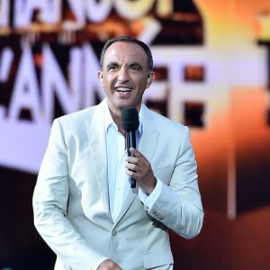 Exclusif - Nikos Aliagas anime l'émission "La chanson de l'année fête la musique" dans les arènes de Nîmes, diffusée en direct sur TF1 le 17 juin 2017. © Bruno Bebert/Bestimage