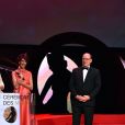 Helen Mirren, a reçu une Nymphe de cristal pour récompenser l'ensemble de sa carrière, avec Linda Hardy et le prince Albert II de Monaco - Clôture du 57ème Festival de télévision de Monte-Carlo au Grimaldi Forum à Monaco, le 20 juin 2017. © Bruno Bebert/Bestimage