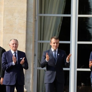 Le président de la République Emmanuel Macron et sa femme Brigitte Macron (Trogneux) reçoivent l'équipe de football féminine de l'Olympique lyonnais (qui a remporté la ligue des Champions) au Palais de l'Elysée à Paris, le 20 juin 2017. © Dominique Jacovides/Bestimage