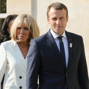 Le président de la République Emmanuel Macron et sa femme Brigitte Macron (Trogneux) reçoivent l'équipe de football féminine de l'Olympique lyonnais (qui a remporté la ligue des Champions) au Palais de l'Elysée à Paris, le 20 juin 2017. © Dominique Jacovides/Bestimage