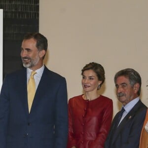 Le roi Felipe VI et la reine Letizia d'Espagne lors de l'inauguration du "Botin Center" à Santander le 23 juin 2017