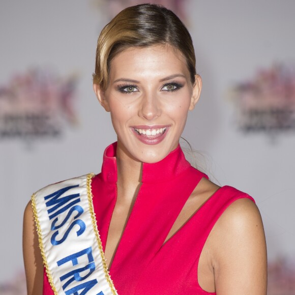 Camille Cerf (Miss France 2015) - Arrivées à la 17ème cérémonie des NRJ Music Awards 2015 au Palais des Festivals à Cannes, le 7 novembre 2015.