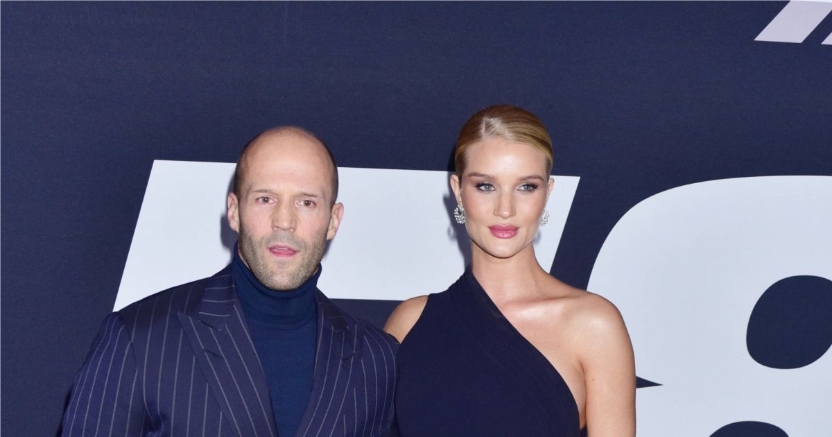 Jason Statham et sa femme Rosie HuntingtonWhiteley enceinte à la première de 'Fate Of The