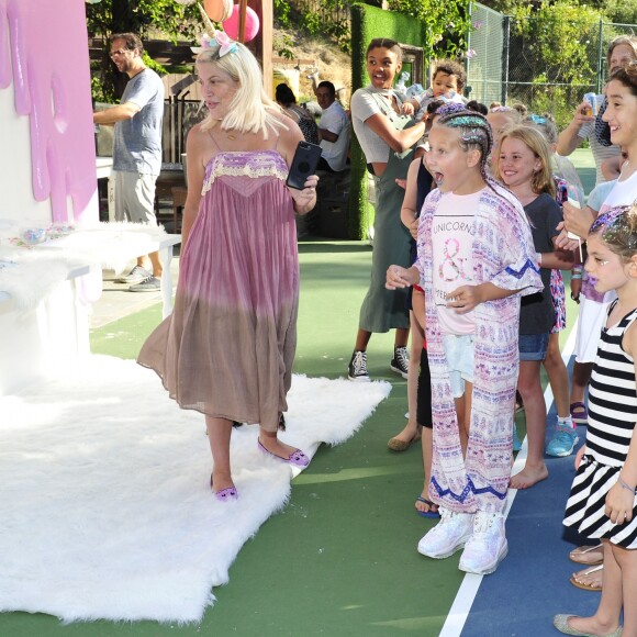 Tori Spelling fête le 9e anniversaire de sa fille Stella, sur le thème licorne, à Los Angeles, le 1er juillet 2017