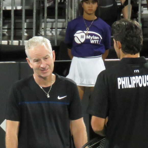 John McEnroe et Mark Philippoussis - Les célébrités jouent au tennis lors de la journée caritative pour la lutte contre le Sida 'Elton John Aids Foundation' à Las Vegas. Le 10 octobre 2016.