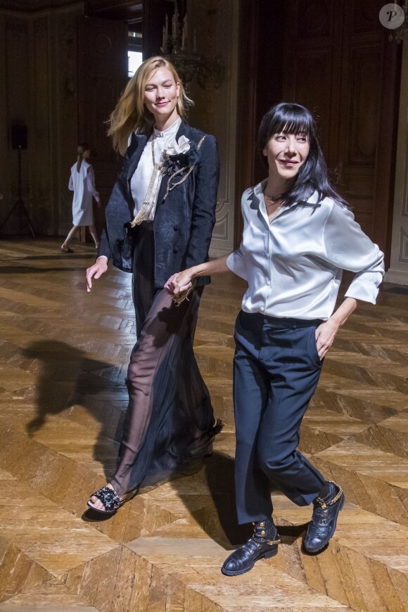 Karlie Kloss et la styliste Bouchra Jarrar - Défilé de mode prêt-à-porter printemps-été 2017 "Lanvin" à Paris. Le 28 septembre 2016 © Olivier Borde / Bestimage