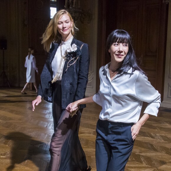Karlie Kloss et la styliste Bouchra Jarrar - Défilé de mode prêt-à-porter printemps-été 2017 "Lanvin" à Paris. Le 28 septembre 2016 © Olivier Borde / Bestimage