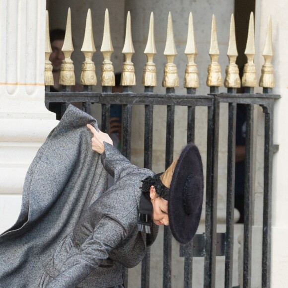 Semi-exclusif - Céline Dion danse le flamenco lors d'un shooting pour Vogue dans les jardins du Palais-Royal, à Paris, le 6 juillet 2017.