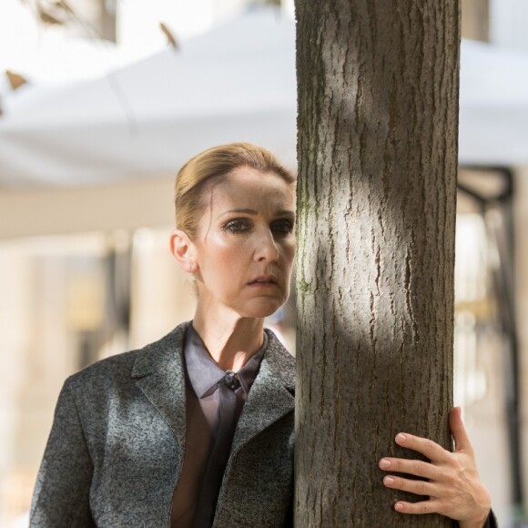 Semi-exclusif - La diva Céline Dion danse le flamenco lors d'un shooting pour Vogue dans les jardins du Palais-Royal, à Paris, le 6 juillet 2017.