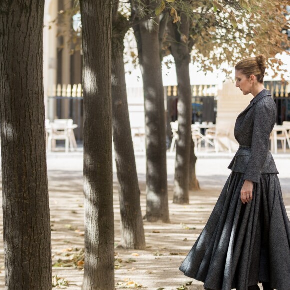 Semi-exclusif - Céline Dion danse le flamenco lors d'un shooting pour Vogue dans les jardins du Palais-Royal, à Paris, le 6 juillet 2017.