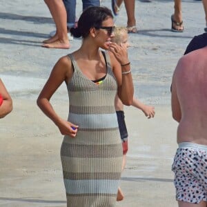 Cristiano Ronaldo en vacances avec sa compagne Georgina Rodriguez à Formentera. Le 8 juillet 2017.