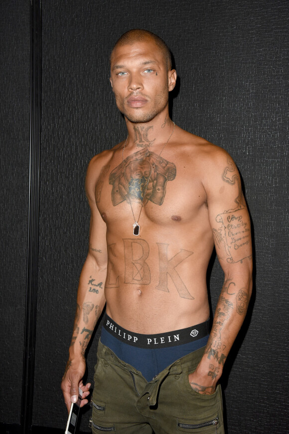 Jeremy Meeks - Backstage du défilé de mode Hommes "Philipp Plein" 2018 lors de la fashion week de Milan. Le 17 juin 2017