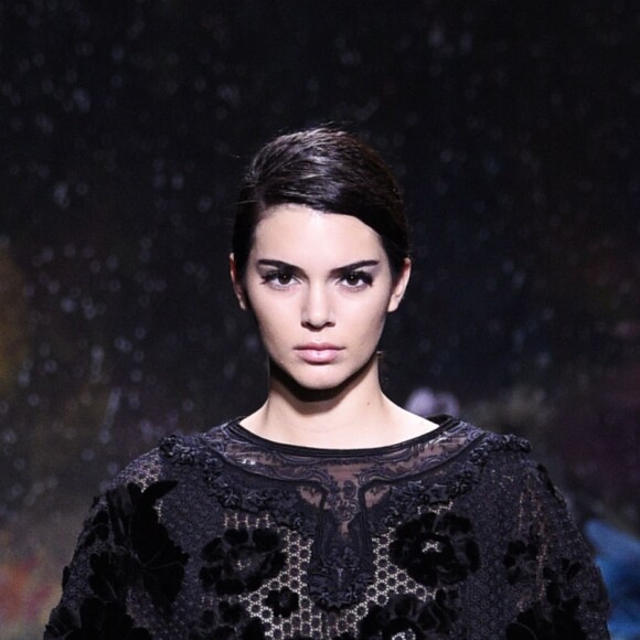 Kendall Jenner - Défilé de mode "Fendi", collection Haute-Couture automne-hiver 2017/2018, à Paris. Le 5 juillet 2017.