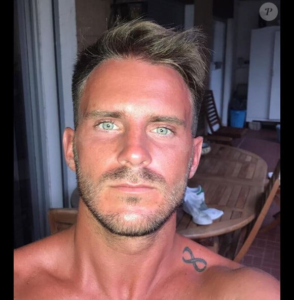 Benjamin Samat (Les Princes et Princesses de l'amour) a dévoilé le visage de son frère Jérémy sur les réseaux sociaux.