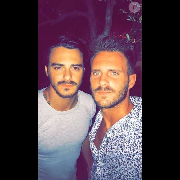 Benjamin Samat (Les Princes et Princesses de l'amour) a dévoilé le visage de son frère Jérémy sur les réseaux sociaux.