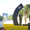 Thomas Voeckler avec son maillot à pois à l'arrivée du Tour de France 2012 le 22 juillet 2012 sur les Champs-Elysées.