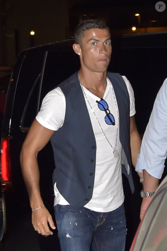 Cristiano Ronaldo assiste à l'inauguration du restaurant Zela à Ibiza le 17 juillet 2017.
