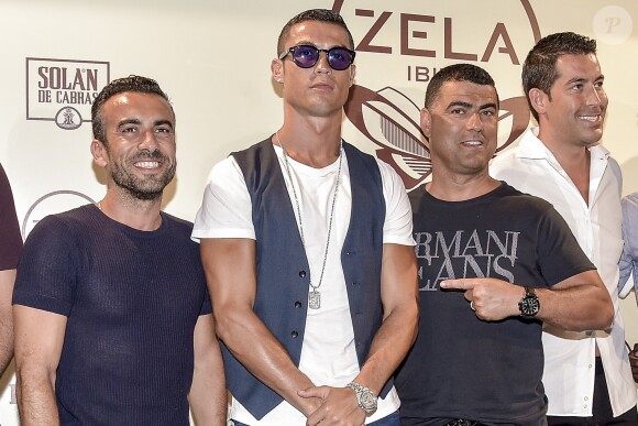 Cristiano Ronaldo assiste à l'inauguration du restaurant Zela à Ibiza le 17 juillet 2017.