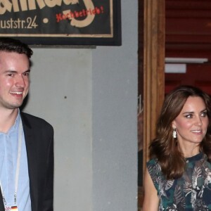 Le prince William et Kate Middleton, duc et duchesse de Cambridge, visitaient le 20 juillet 2017 la Clarchens Ballhaus, la plus ancienne salle de bal de Berlin, dans le cadre de leur visite officielle en Allemagne.