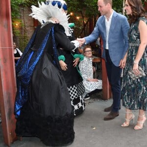 Le prince William et Kate Middleton, duc et duchesse de Cambridge, visitaient le 20 juillet 2017 la Clarchens Ballhaus, la plus ancienne salle de bal de Berlin, dans le cadre de leur visite officielle en Allemagne.