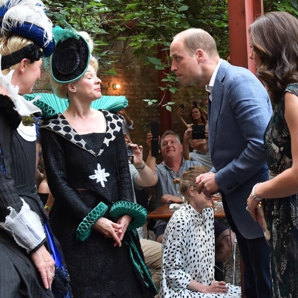 Le prince William et Kate Middleton, duc et duchesse de Cambridge, ont visité le 20 juillet 2017 la Clärchens Ballhaus, la plus ancienne salle de bal de Berlin, dans le cadre de leur visite officielle en Allemagne.