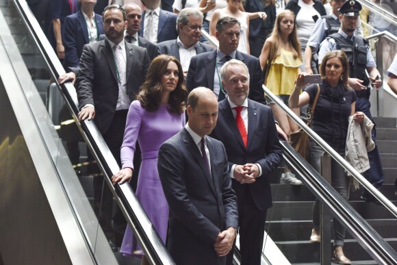 Le prince William, duc de Cambridge, et Kate Catherine Middleton, duchesse de Cambridge, au départ de la gare ferroviaire de Berlin pour Hambourg, à l'occasion de leur voyage de trois jours en Allemagne. Le 21 juillet 2017 21/07/2017 - Berlin
