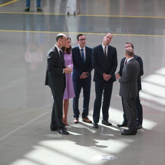 Le prince William et Kate Middleton, duc et duchesse de Cambridge, en visite à l'usine Airbus à Hambourg, le 21 juillet 2017.