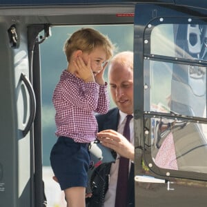 Kate Middleton et le prince William ont achevé leur visite officielle en Allemagne avec leurs enfants le prince George et la princesse Charlotte de Cambridge le 21 juillet 2017, décollant de Hambourg pour regagner le Royaume-Uni.