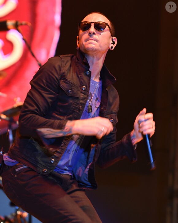 Archives - Chester Bennington en concert lors du festival Sunfest à West Palm Beach le 2 mai 2015.