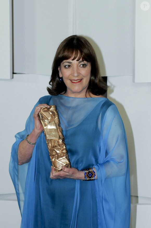 Carmen Maura - Remises des Césars 2012 - Arrivées tapis rouge - Paris - 25 février 2012