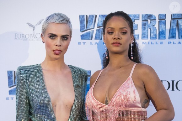 Cara Delevingne et Rihanna - Avant-première du film "Valérian et la Cité des mille planètes" de L. Besson à la Cité du Cinéma à Saint-Denis, le 25 juillet 2017. © Olivier Borde/Bestimage