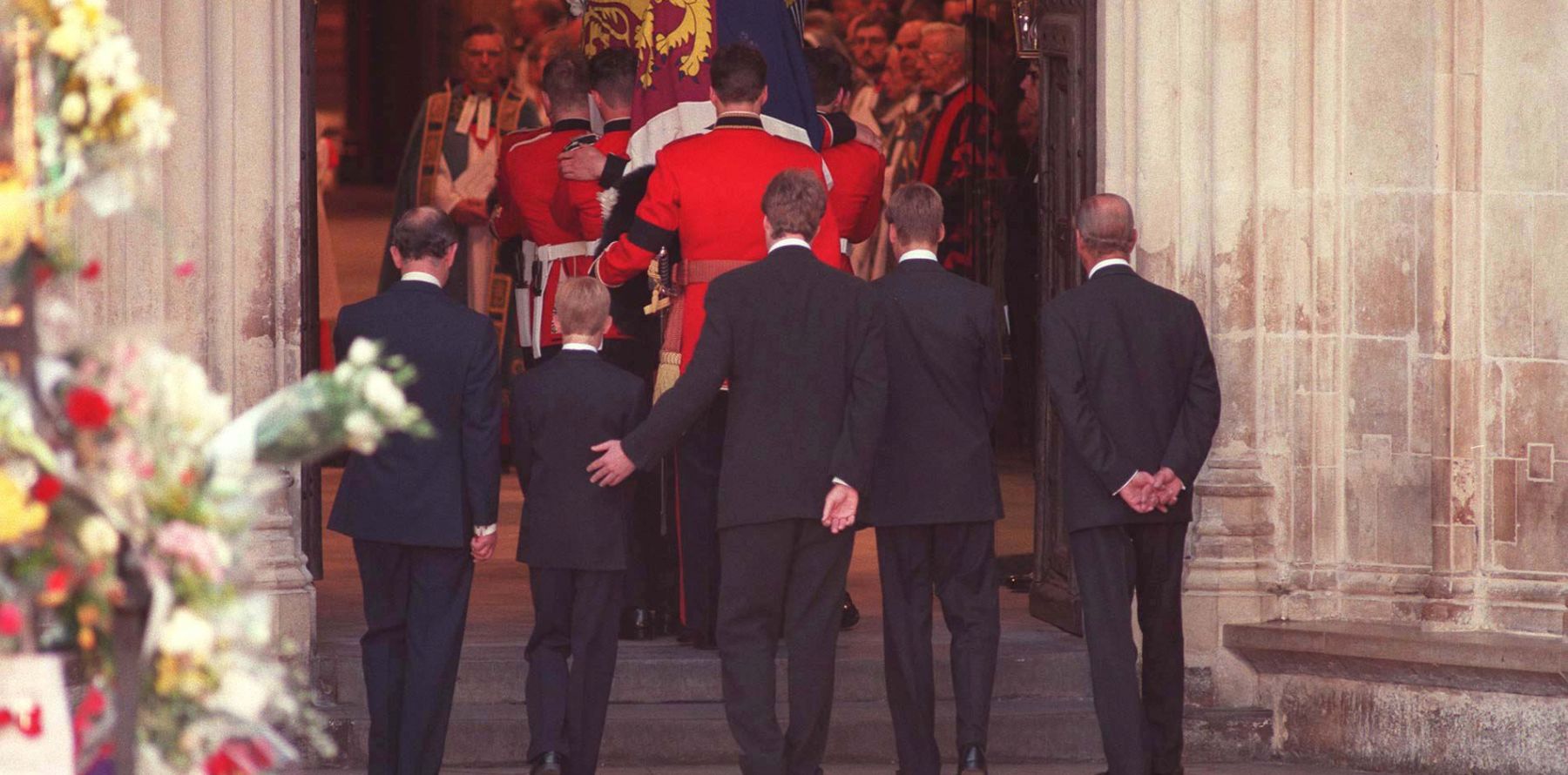 Corps Photo De Lady Diana Dans Son Cercueil Lady Diana : "William et Harry ne voulaient pas suivre son cercueil