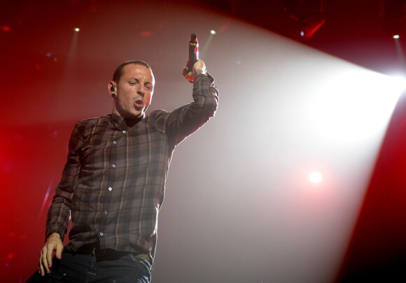 Chester Bennington de Linkin Park en juin 2012 lors d'un concert du groupe à Berlin en Allemagne.