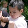 Angelina Jolie et son fils Maddox en juillet 2003 à New York