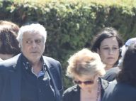 Obsèques de Charley Marouani : Enrico Macias uni avec sa fille et son petit-fils