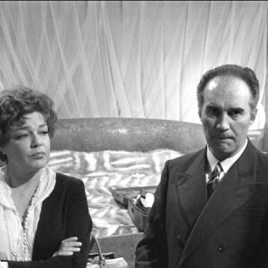 Simone Signoret et Michel Piccoli au théâtre en 1970.