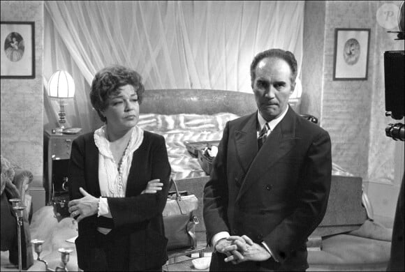 Simone Signoret et Michel Piccoli au théâtre en 1970.