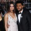 Selena Gomez et son compagnon The Weeknd (Abel Tesfaye) arrivent au MET 2017 Costume Institute Gala sur le thème de "Rei Kawakubo/Comme des Garçons: Art Of The In-Between" à New York le 1er mai 2017.