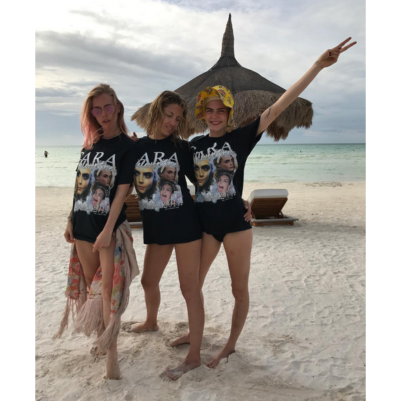 Photo de Cara Delevingne et ses amies en vacances au Mexique. Août 2017.