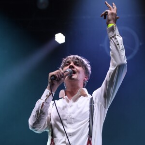 Pete Doherty lors du concert anti-FN (Front National) organisé place de la République à Paris, le 4 mai 2017. © Lionel Urman/Bestimage