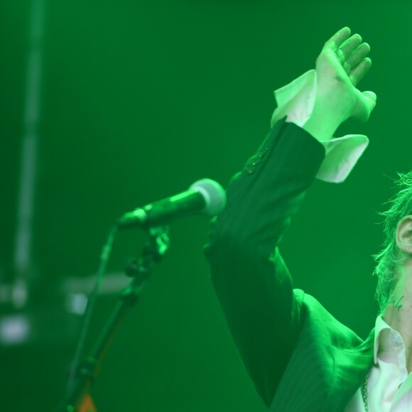 Pete Doherty lors du concert anti-FN (Front National) organisé place de la République à Paris, le 4 mai 2017. © Lionel Urman/Bestimage