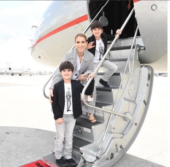 Céline Dion et ses jumeaux quittent Paris, le 10 août 2017
