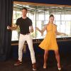 Denitsa Ikonomova et Maxime Dereymez, tous les deux repérés dans "Danse avec les stars" (TF1) proposent d'apprendre aux fans de Laurent Voulzy à danser la samba.