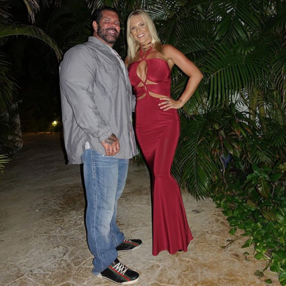 Rich Piana et sa compagne Chanel Jansen en vacances à Cancun, photo Instagram du 30 juin 2017. Le bodybuilder est mort à 46 ans le 25 août 2017.